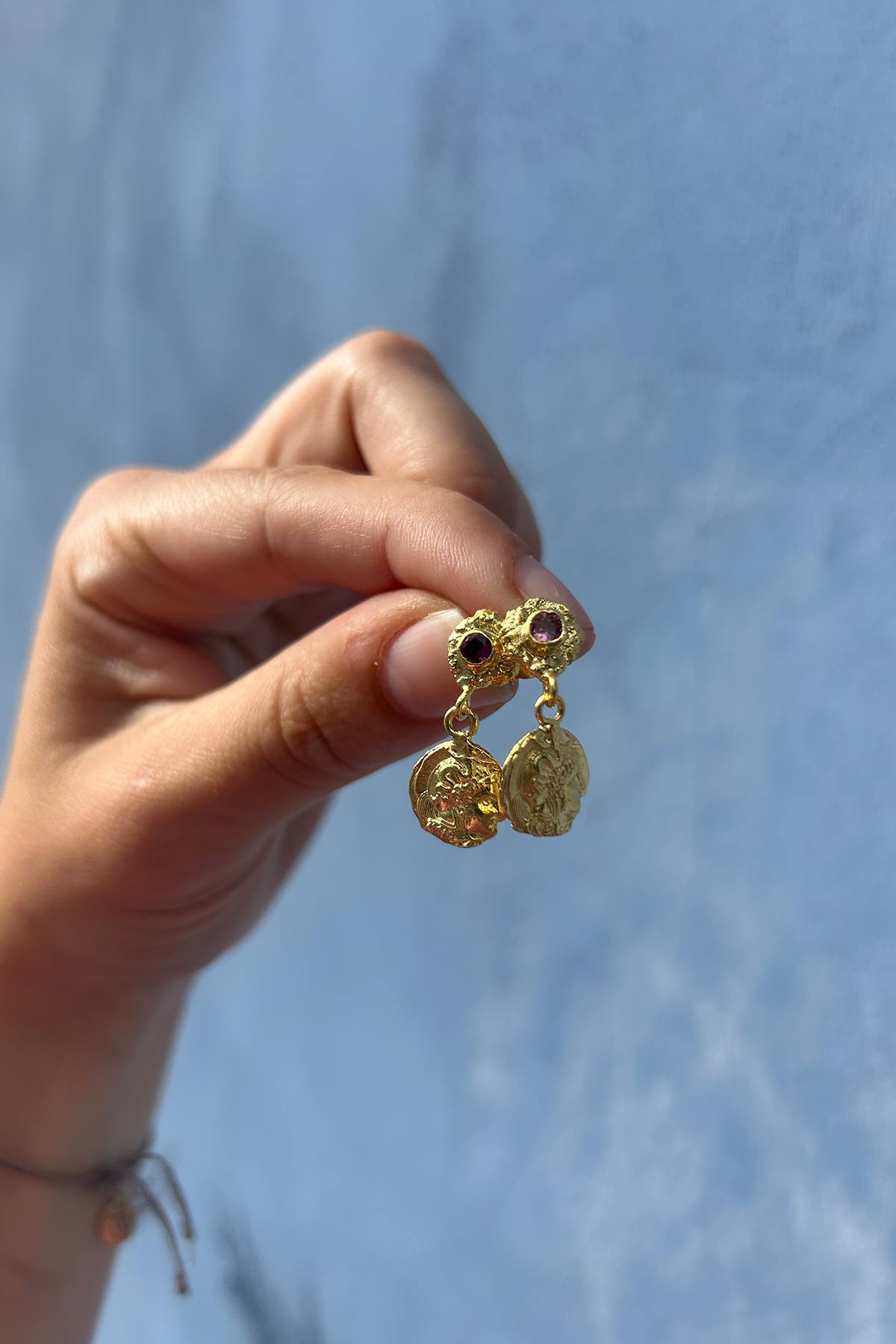 Coin Earring - Nafsu I Gold w/ Purple Stone