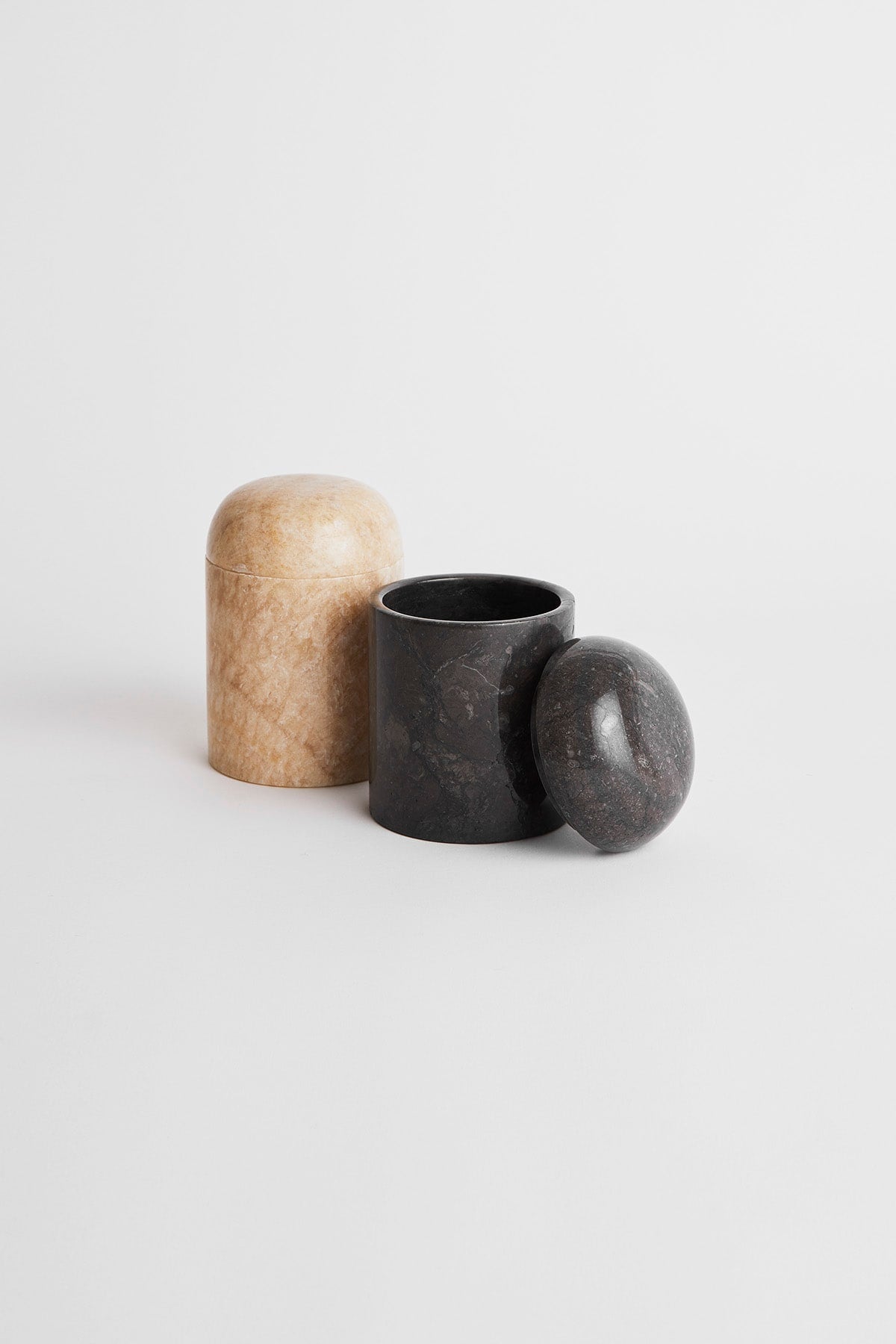 Medium Marble Jar with Lid - 13x8,5 cm I Champagne
