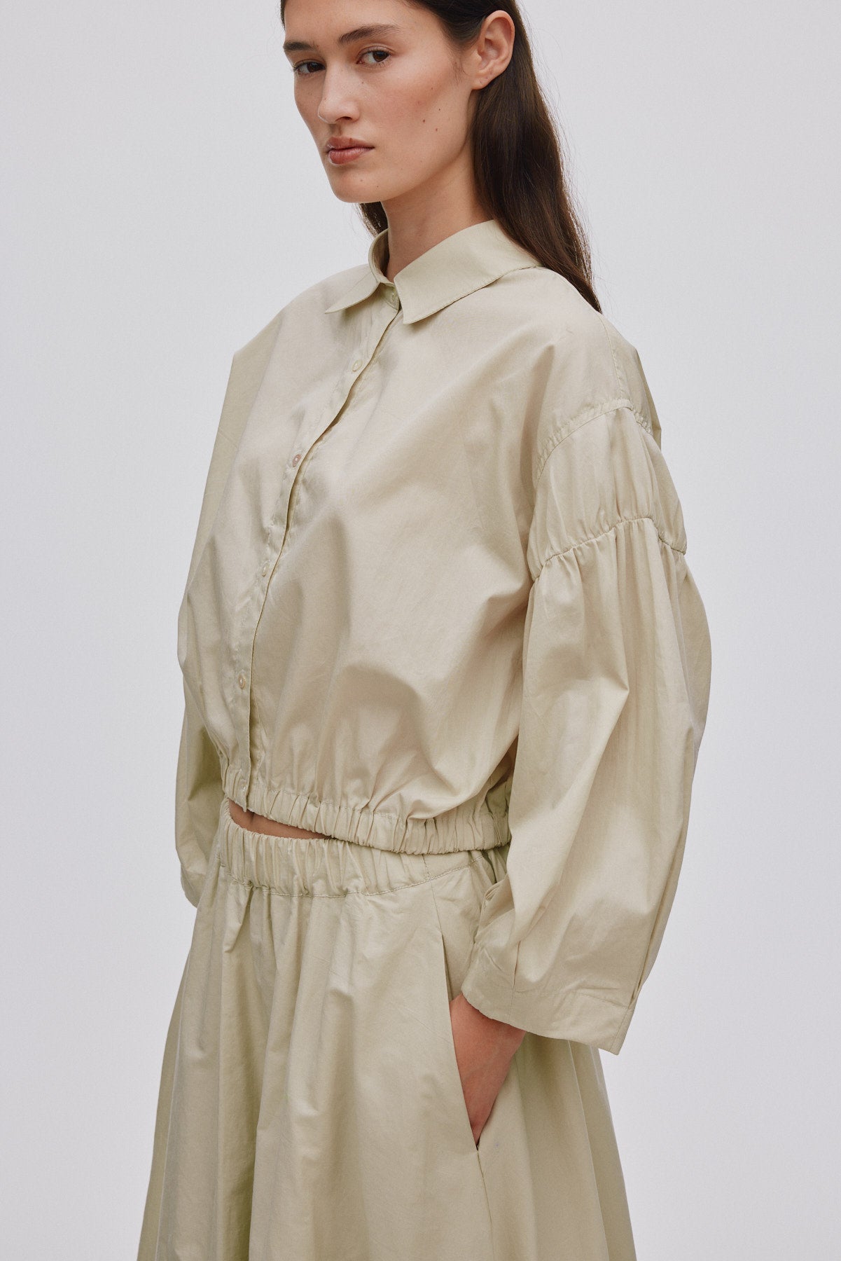Veda - Poplin shirt box pleat sleeve I White