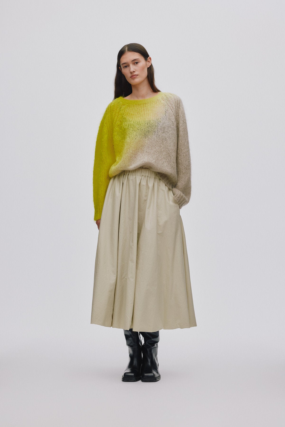 Jasmin - Cross dye boxy sweater I Limeade pelican combo