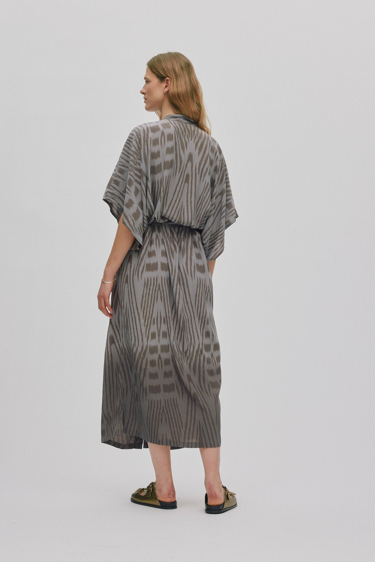 Alesandra - Ombre ikat kimono dress I Asphalt combo