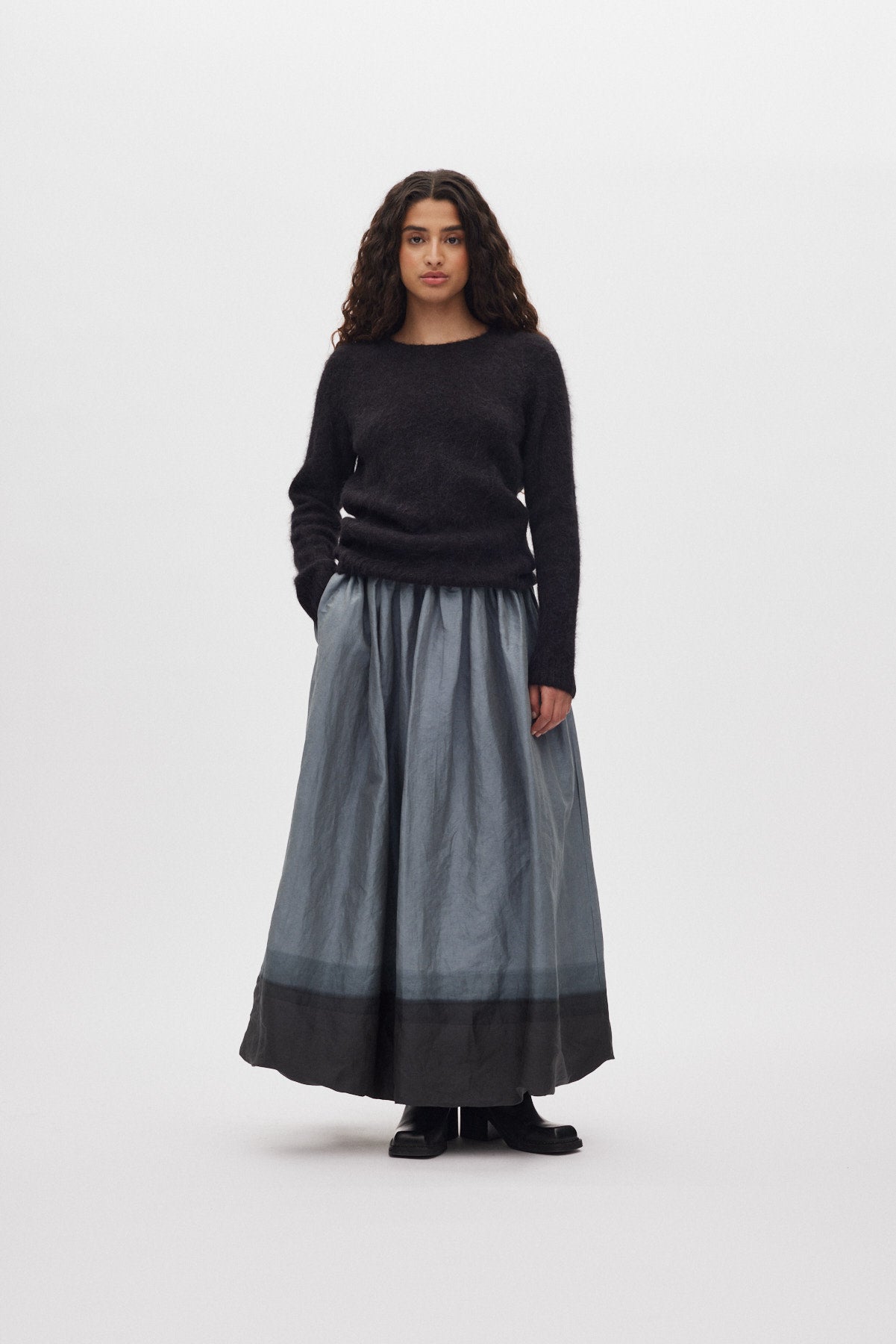 Almas - Horizon full skirt I Grey/black