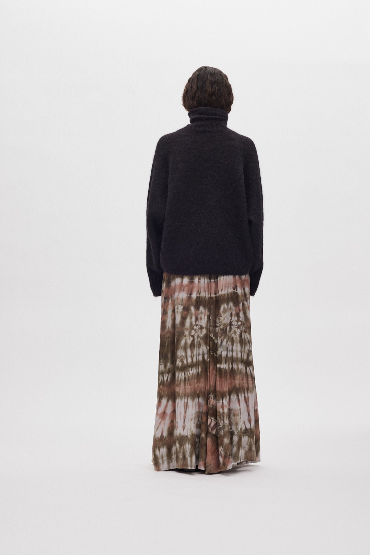 Mabeka - Fluffy knit funnel-neck sweater I Black
