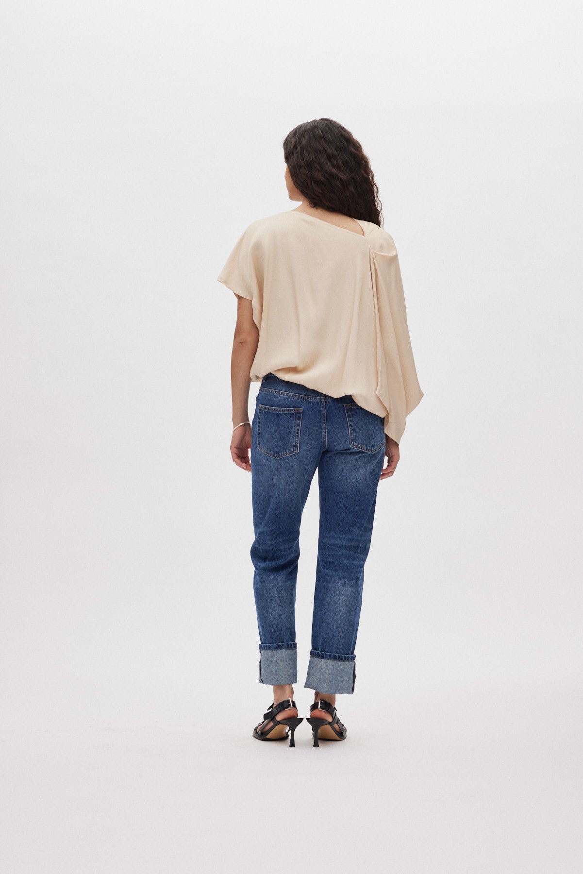 Mist - Ripple drape blouse I Sand Dollar