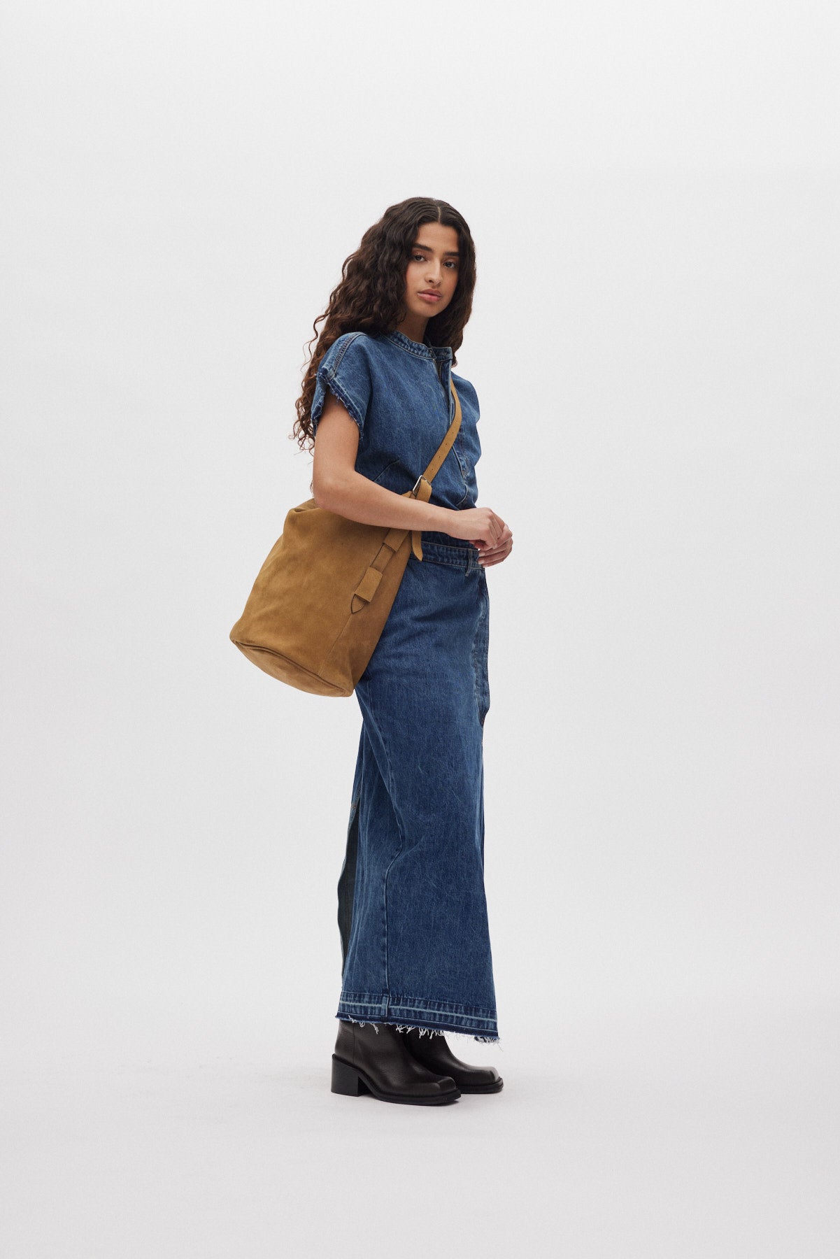 Shamika - Heavy suede shoulder bag I Whiskey