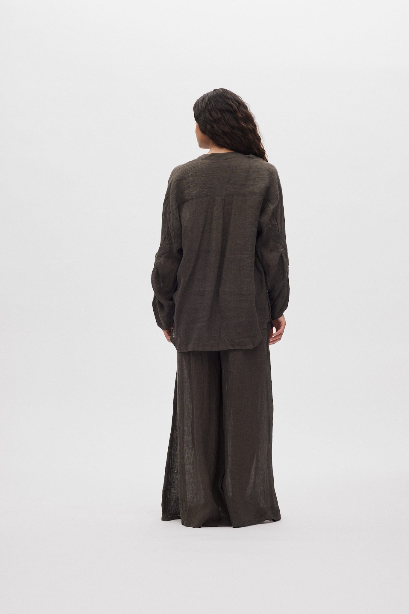 Bobbies - Crinkled oversize shirt I Faded black