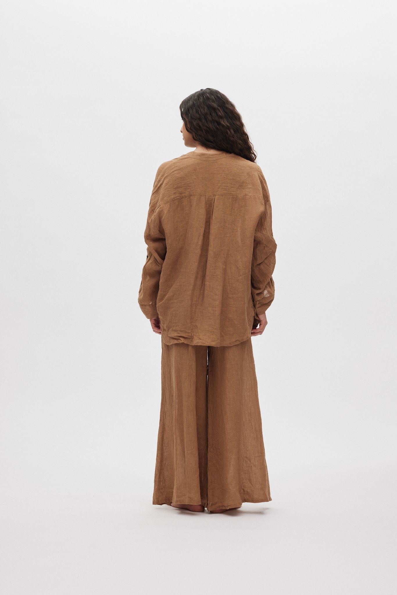 Bobbies - Crinkled oversize shirt I Walnut