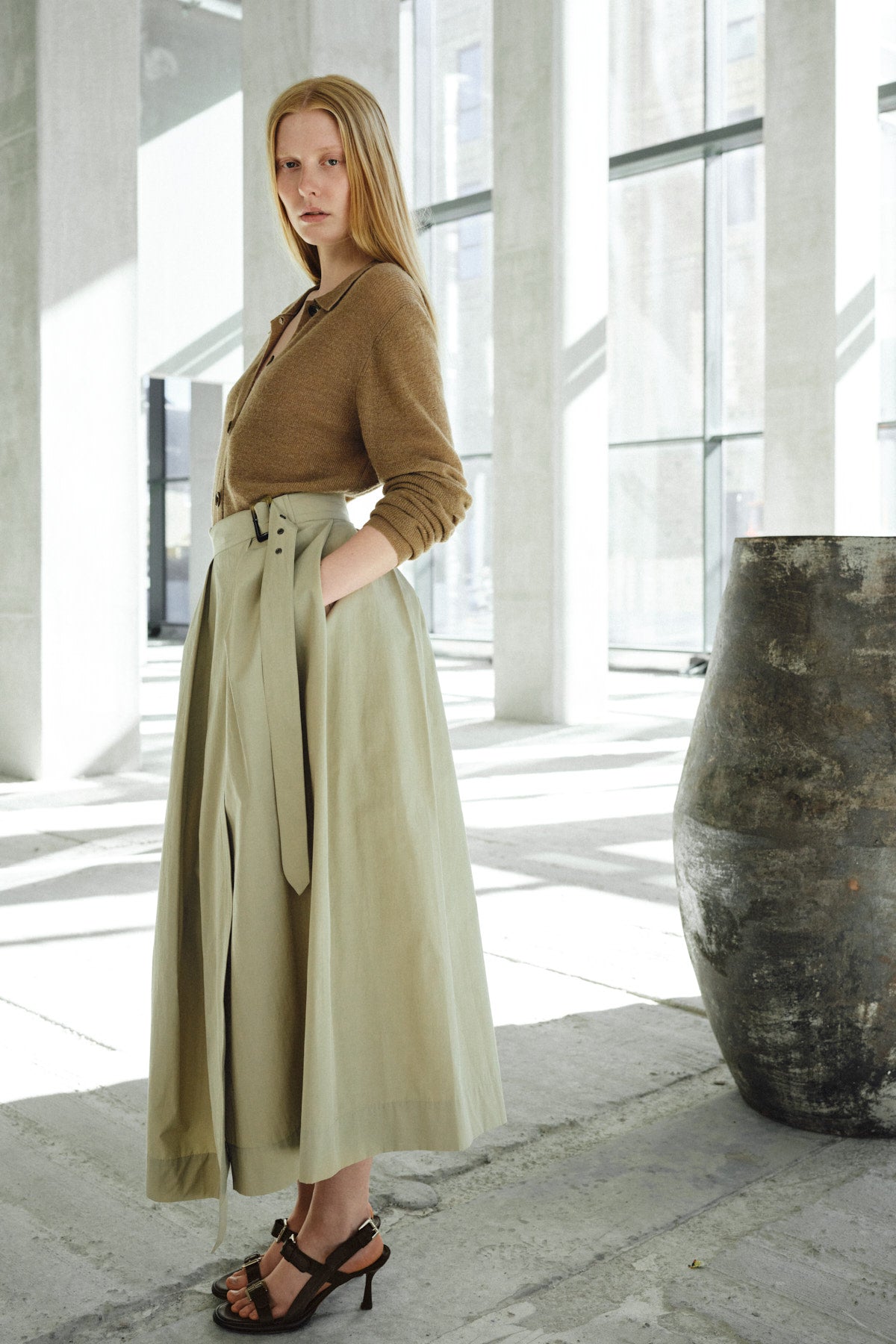 Esila - Weightless wrap skirt I Dark chalk