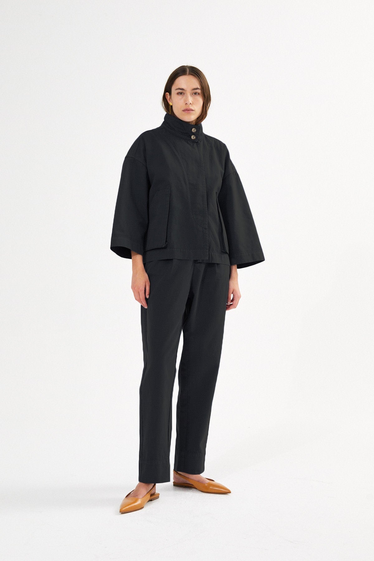 Raina - Canvas light pleat pant I Faded black