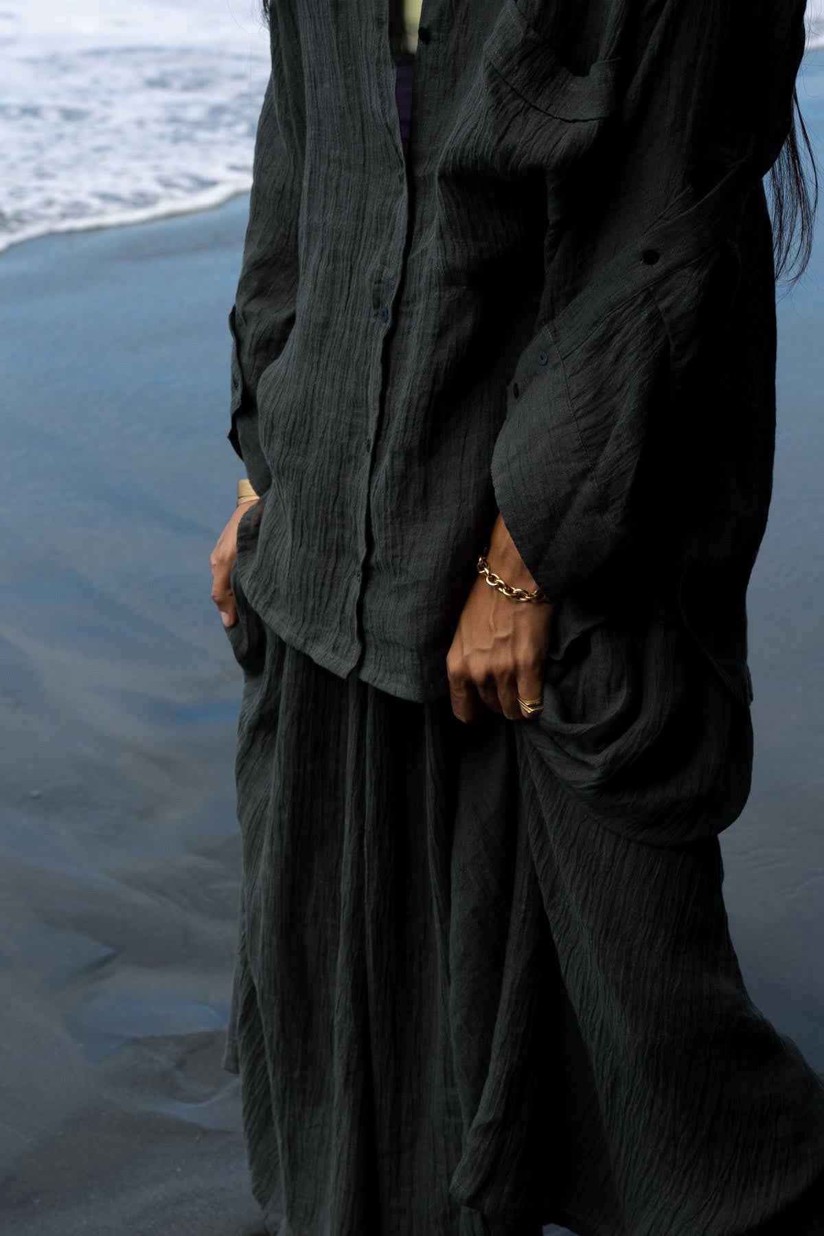 Jumana - Crinkled flared skirt I Faded black
