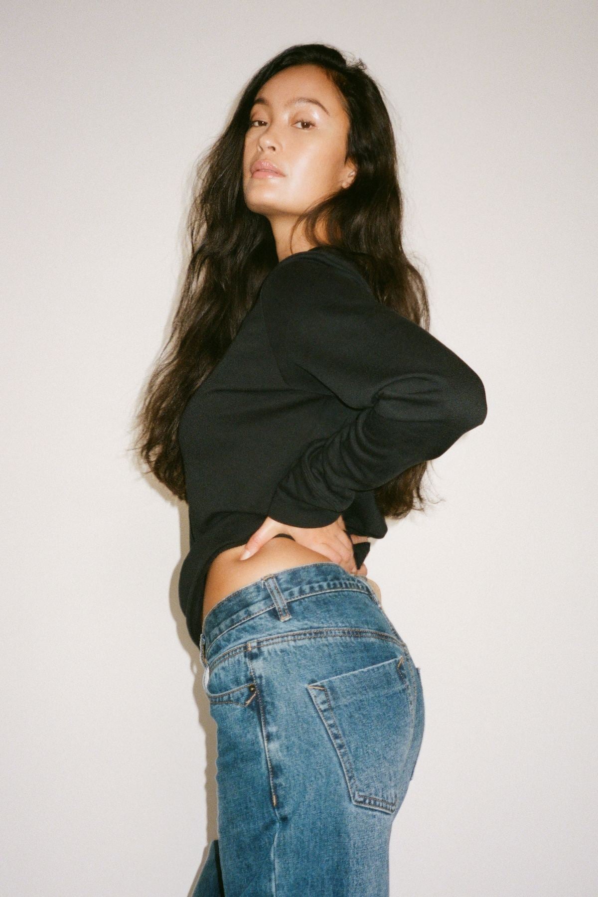 Hila - Light stretch crew neck top I Winter white