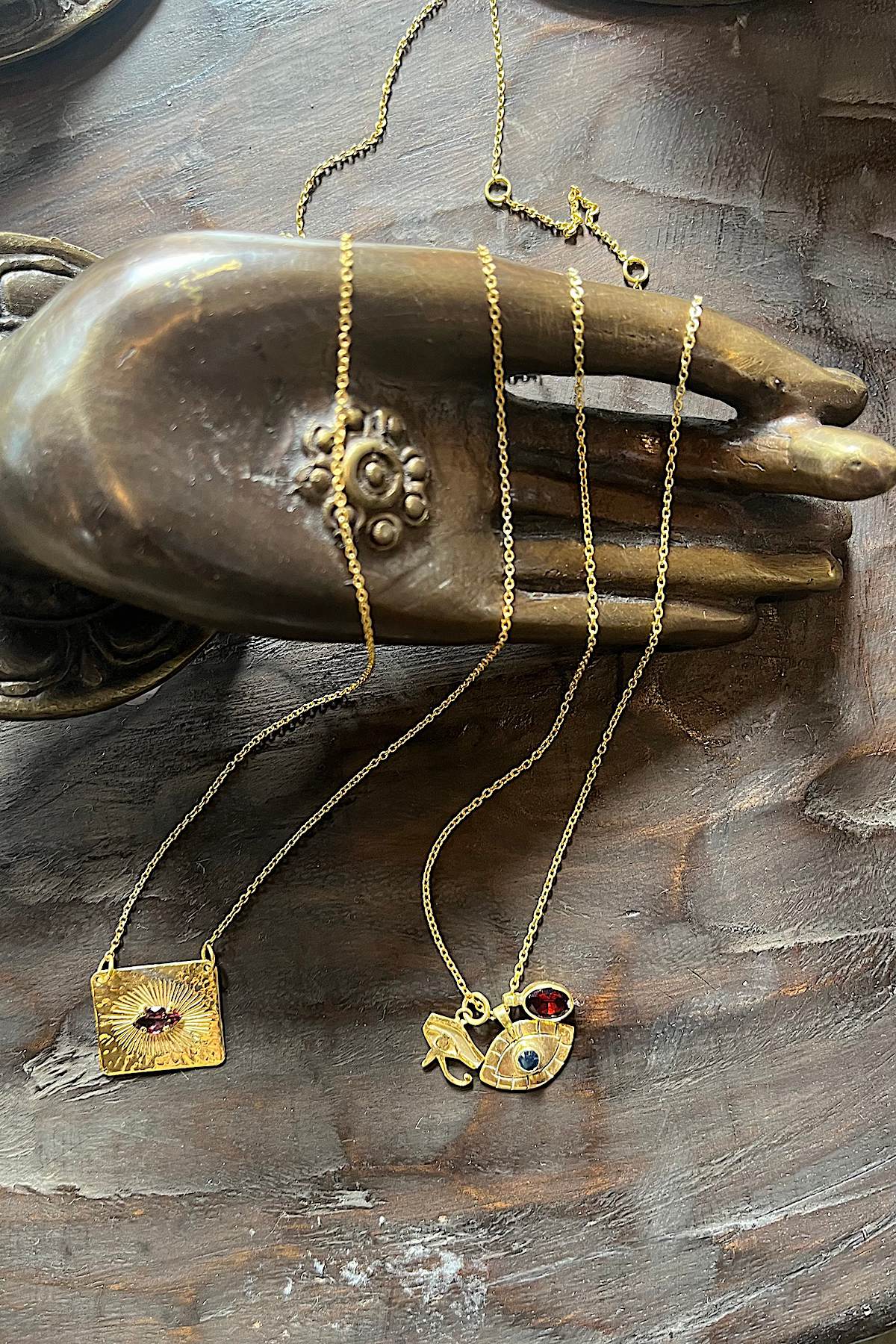 Nafsu - Escapulario necklace I Purple stone