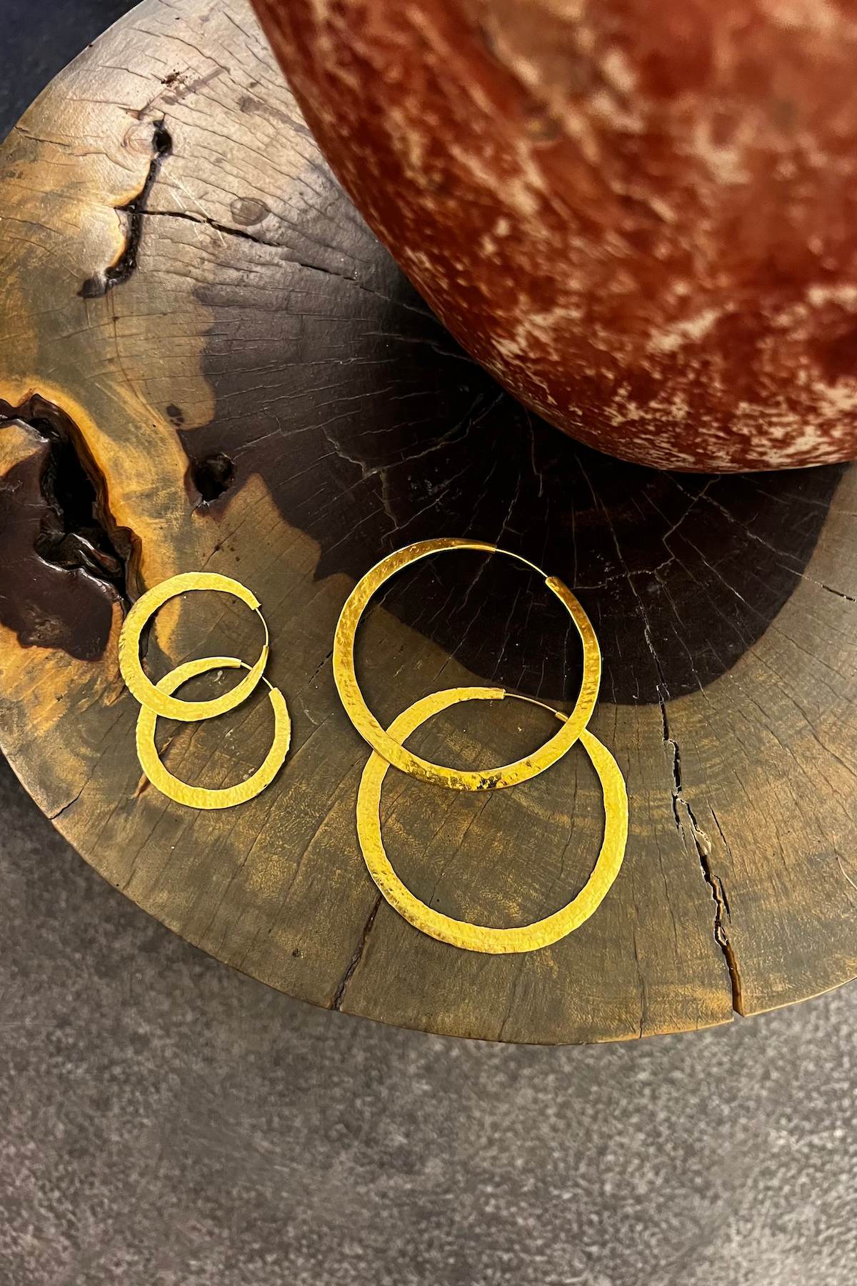 Nafsu - Hammered hoop S I Gold plated