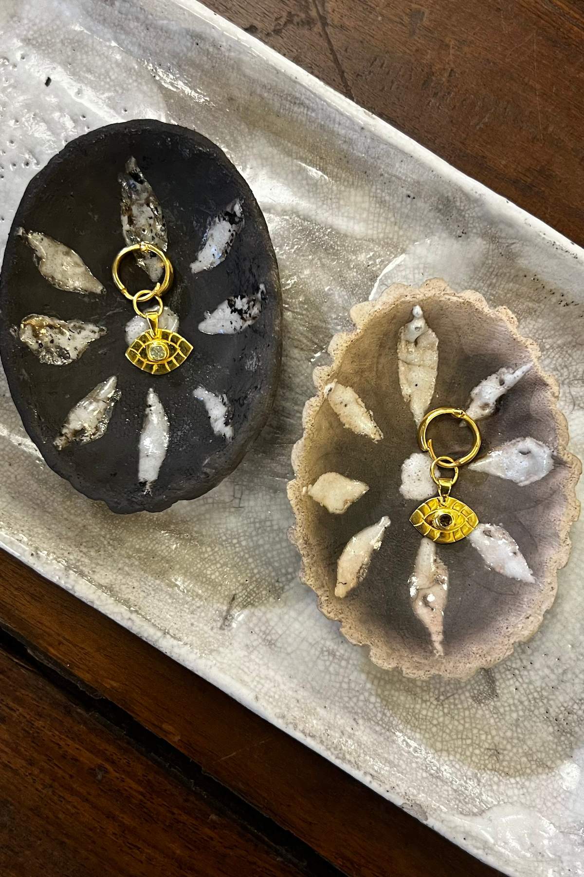 Nafsu - Eye hoop I White stone