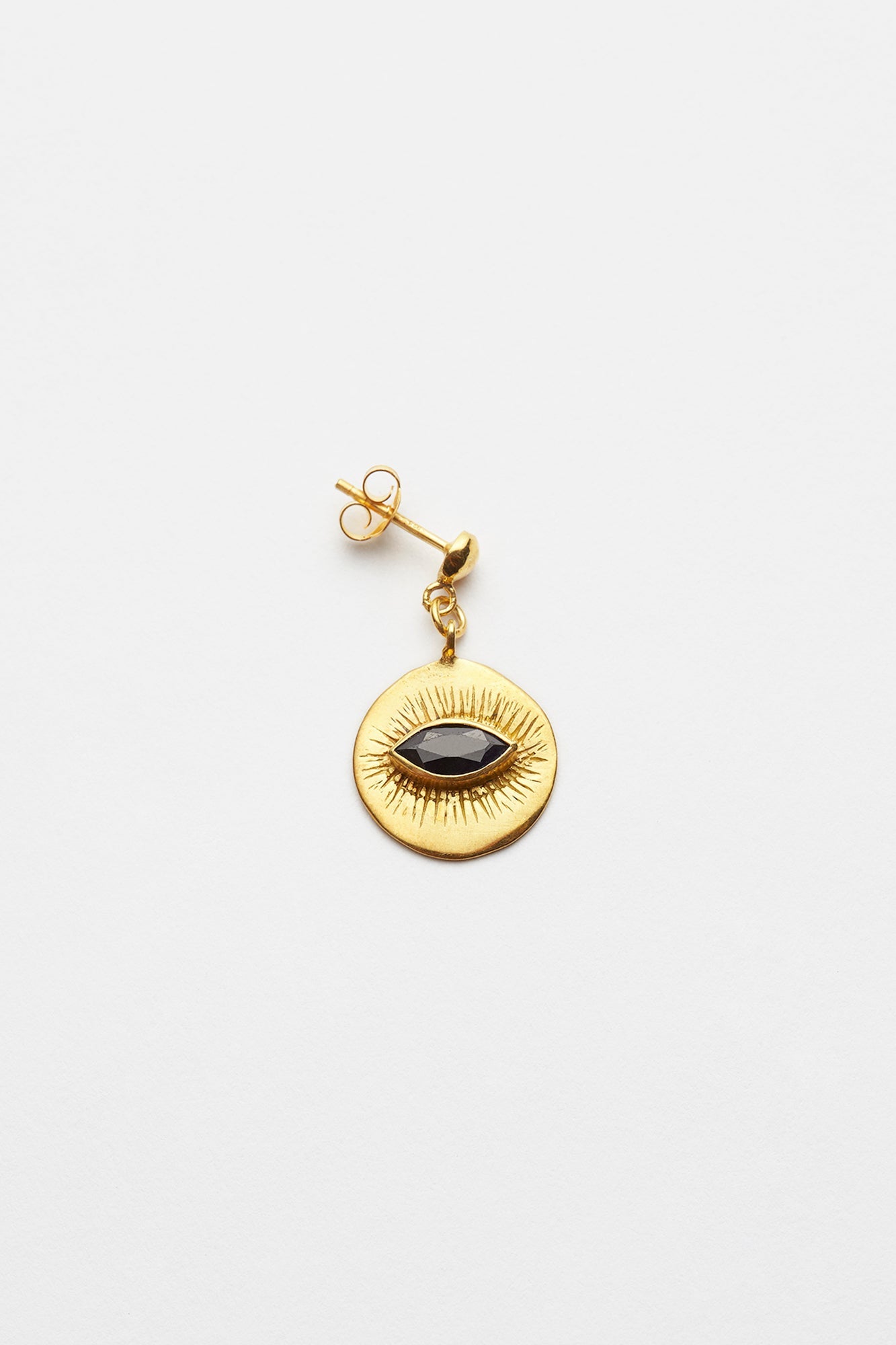 Nafsu - Earstick w/ round eye pendant I Gold plated/ Sapphire