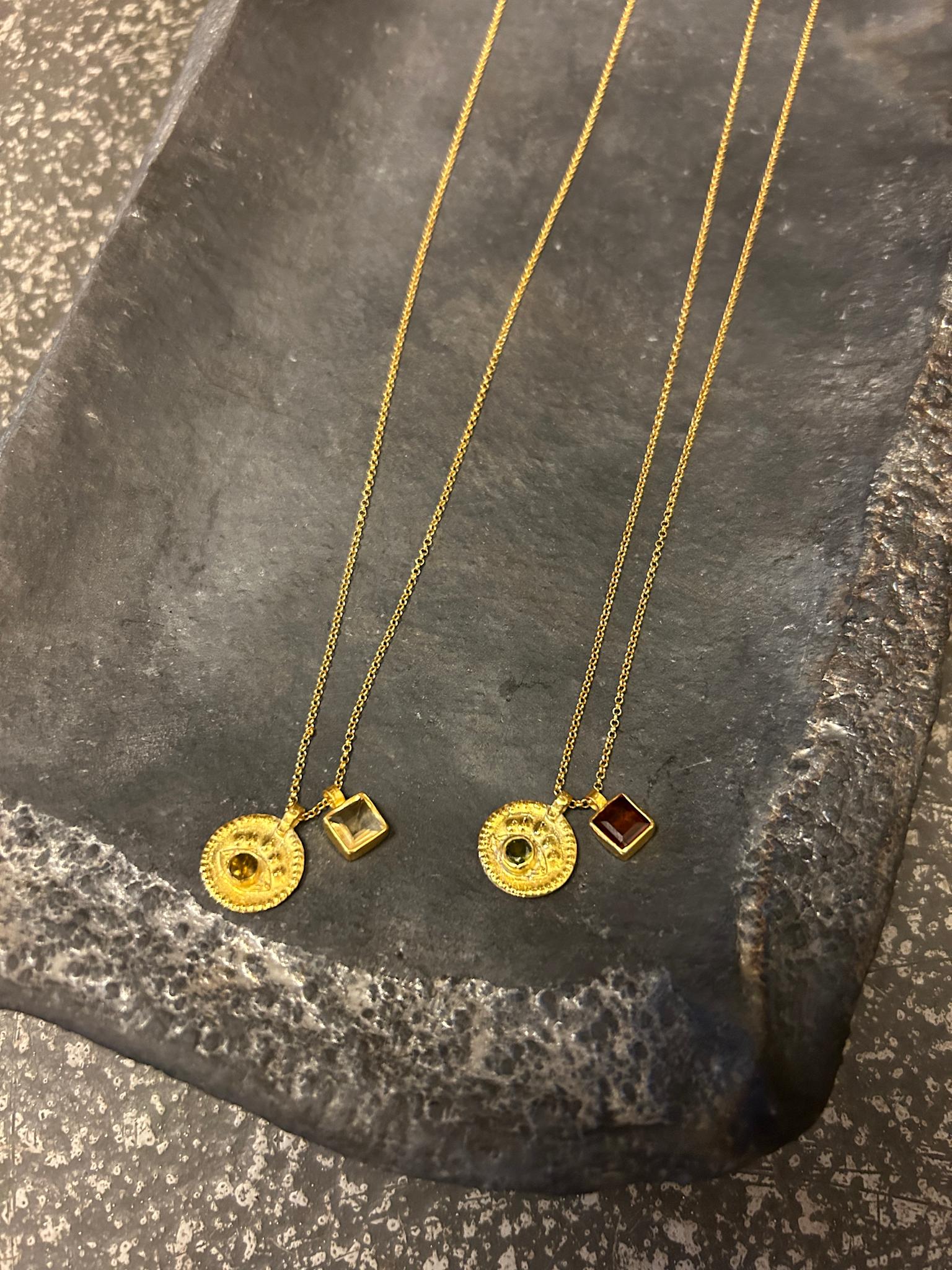 Nafsu - Necklace w/eye and square pendant I Bright combo