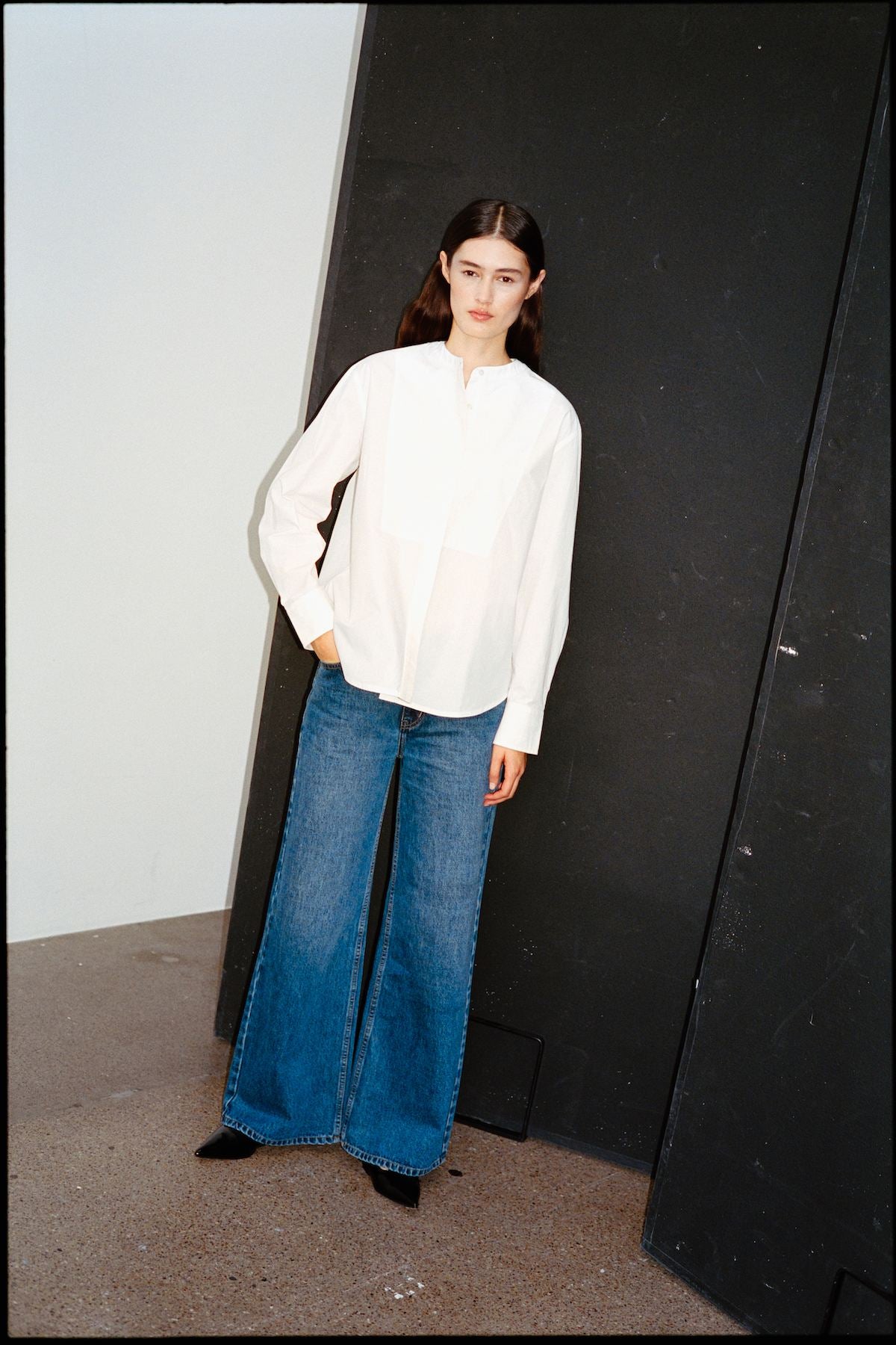 Sunny - Crisp cotton bib front shirt I White