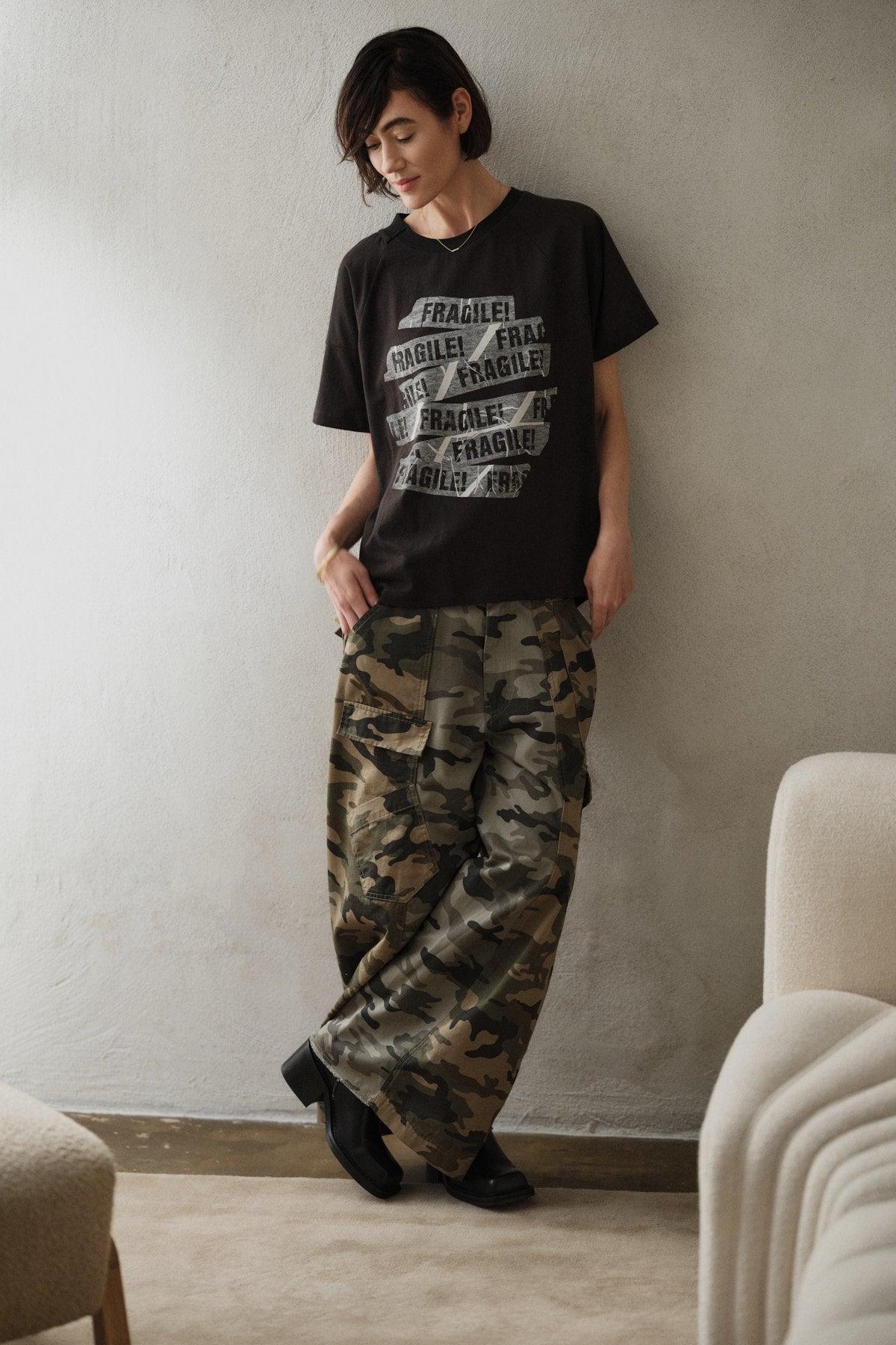 Ary - Fragile boxy t-shirt I Faded black