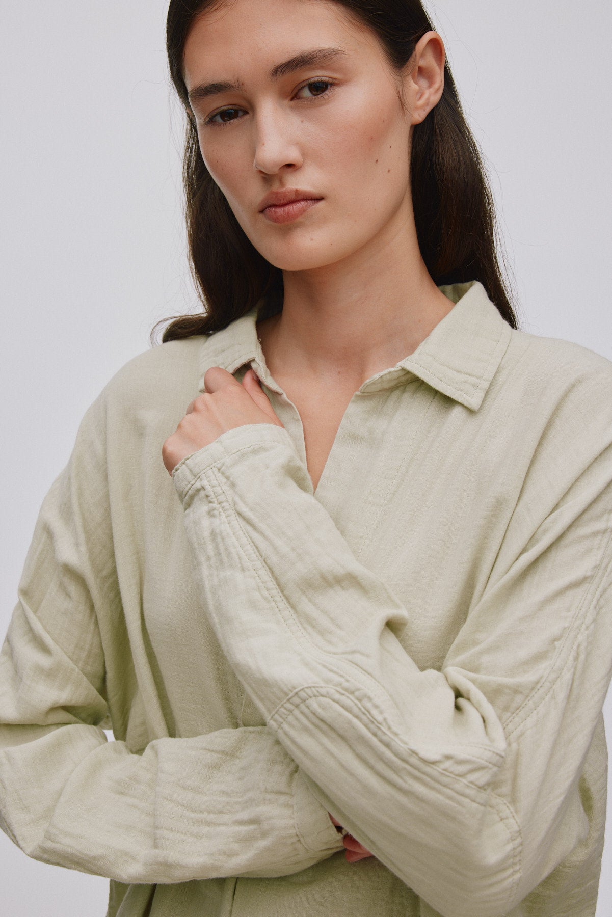 Jojo - Cotton double elbow patch shirt I Light sage