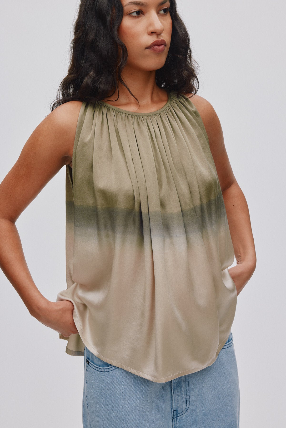 Sabel - Horizon gathered halter top I Cement combo