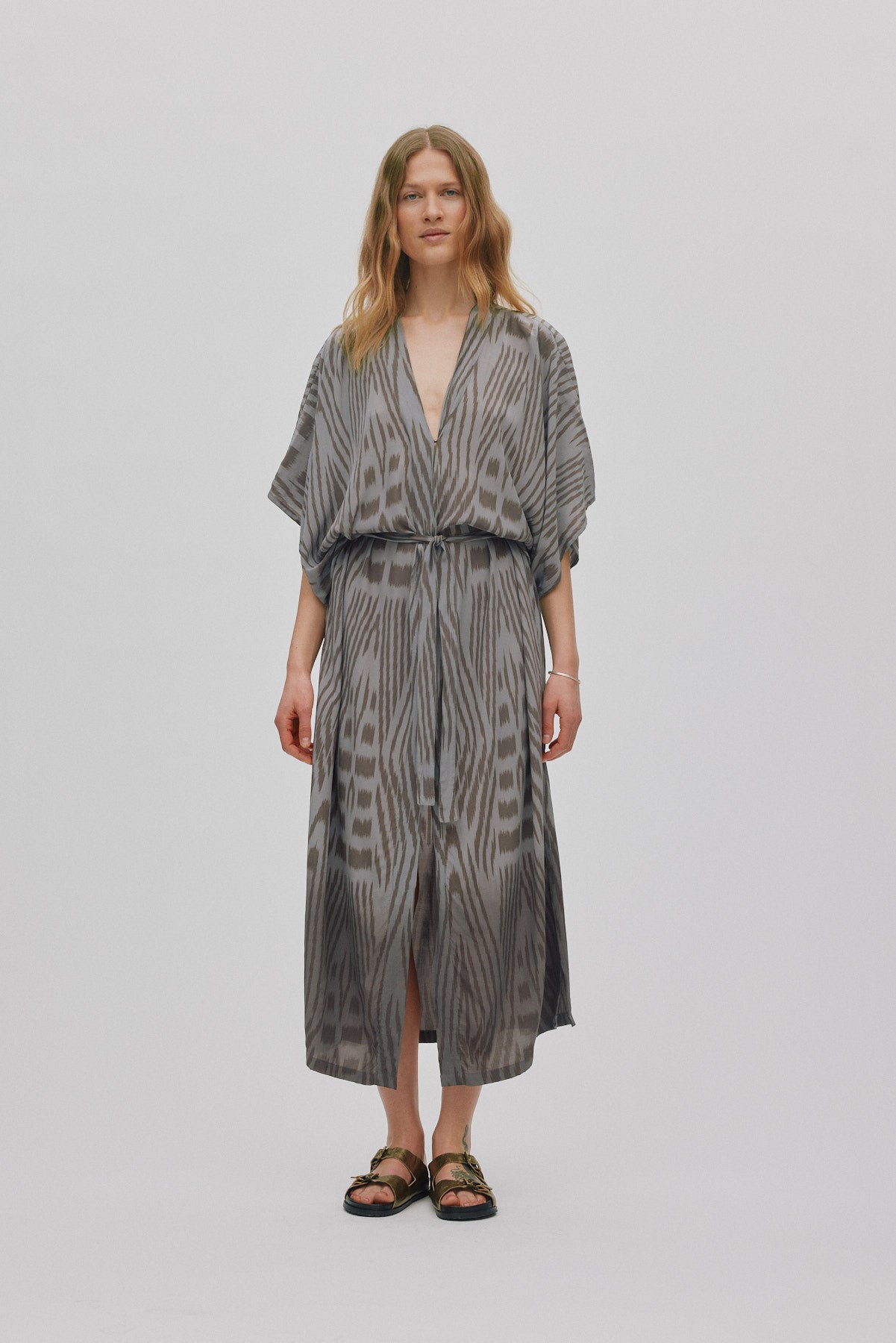 Alesandra - Ombre ikat kimono dress I Asphalt combo