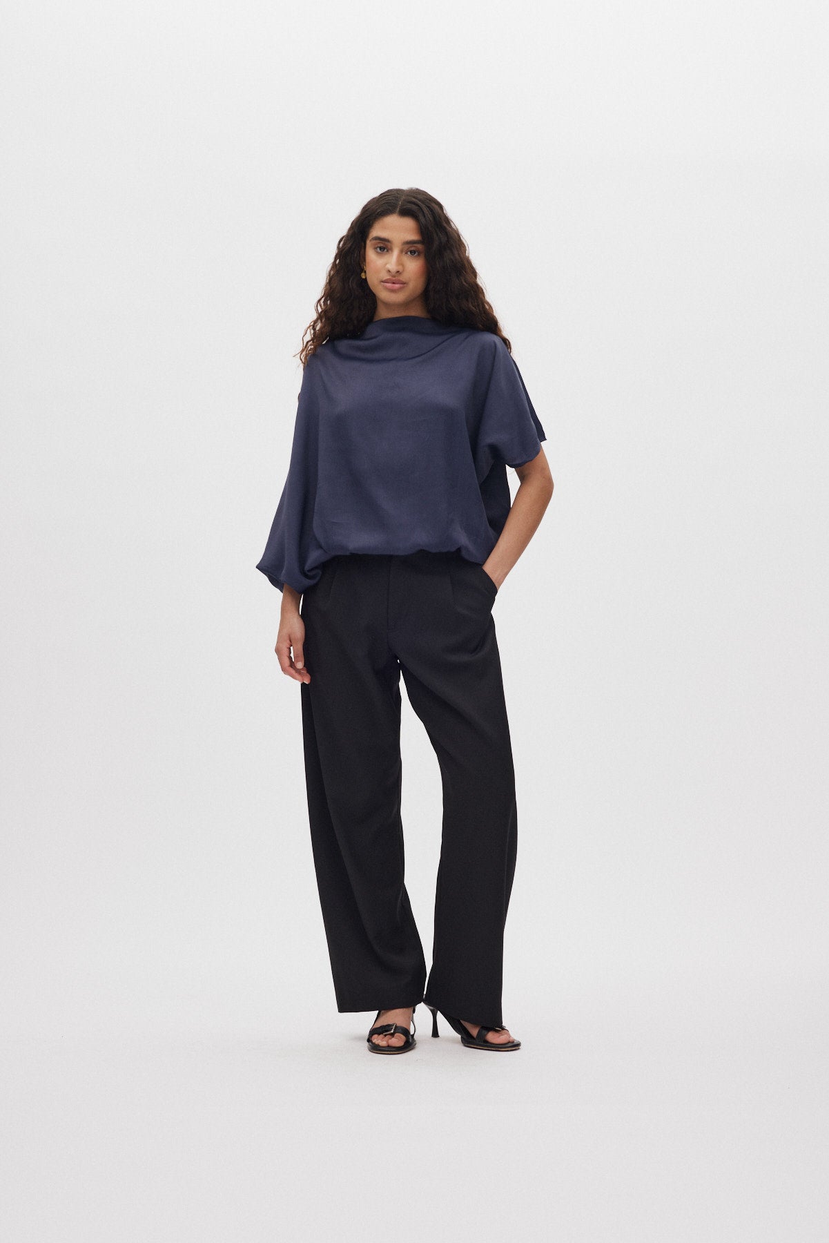 Mist - Ripple drape blouse I Dark Blue