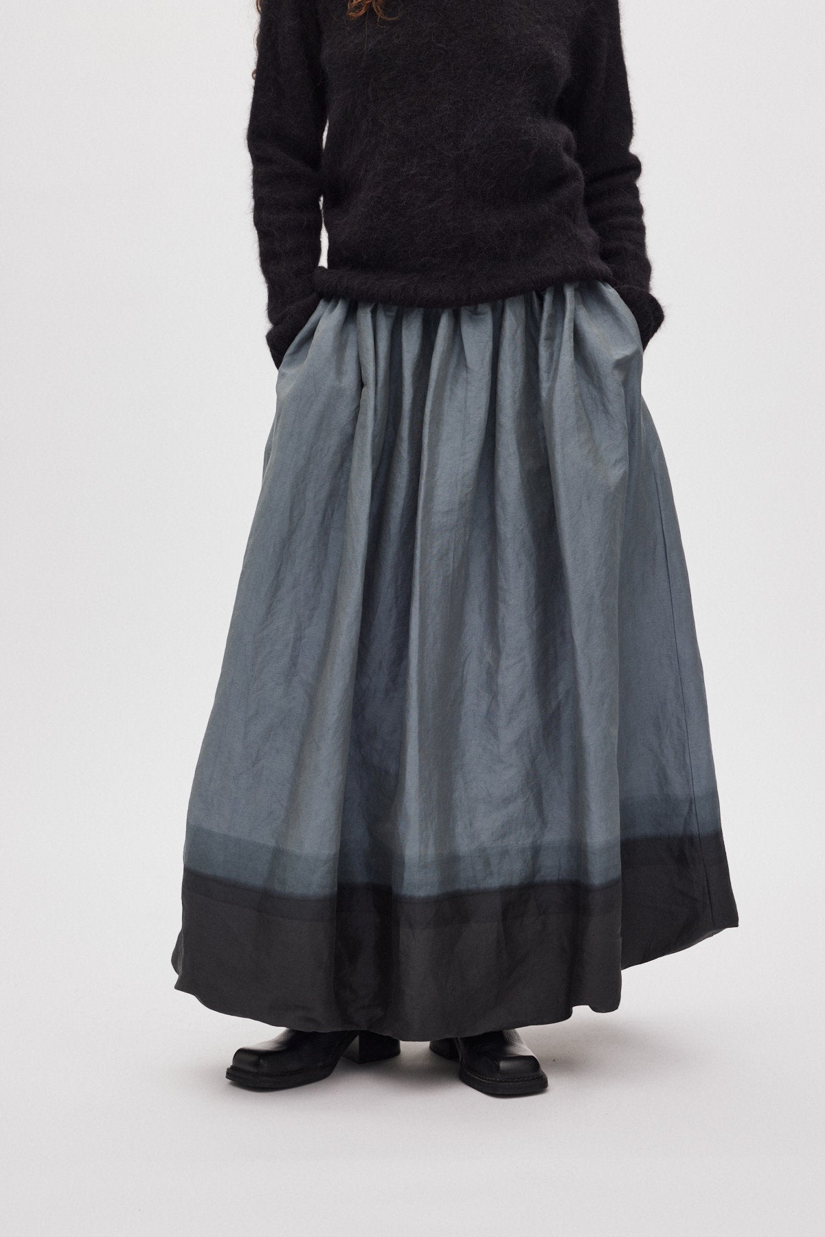 Almas - Horizon full skirt I Grey/black