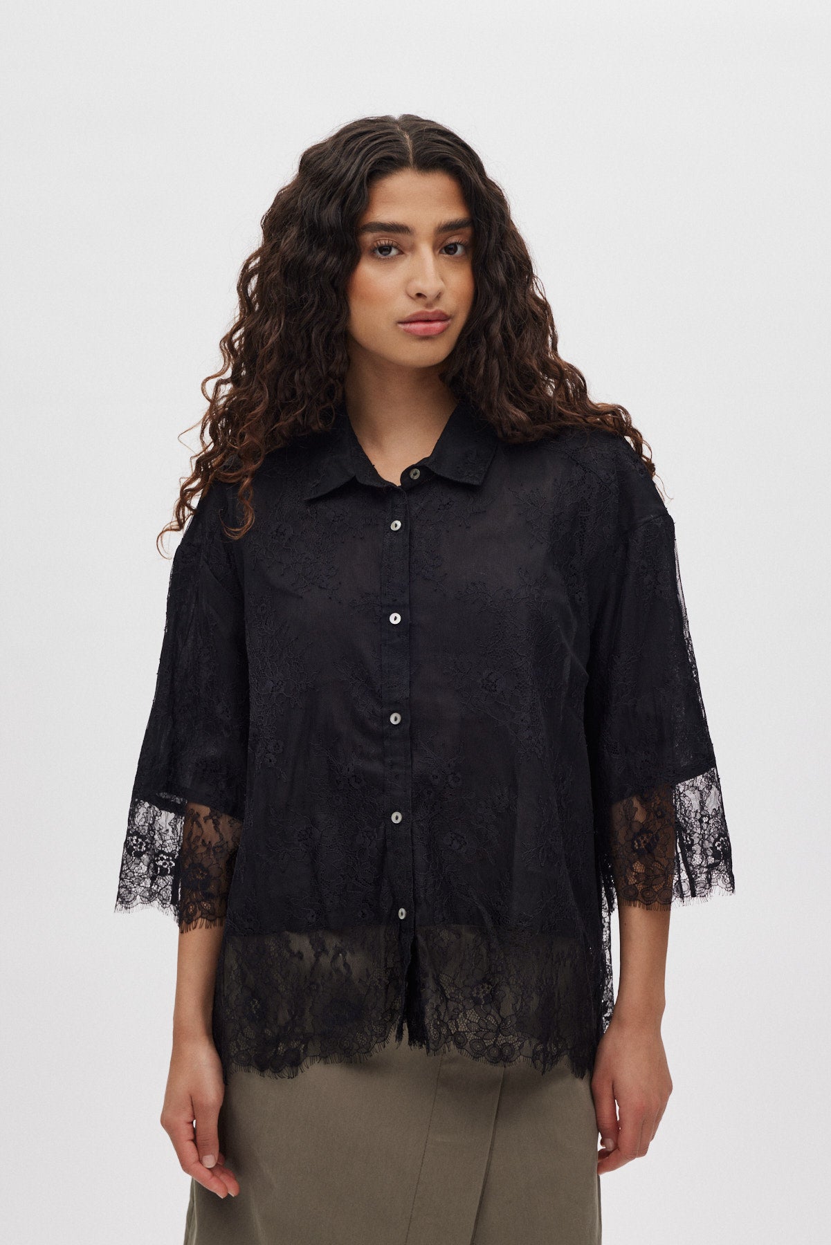 Babara - Laced multi layer shirt I Black