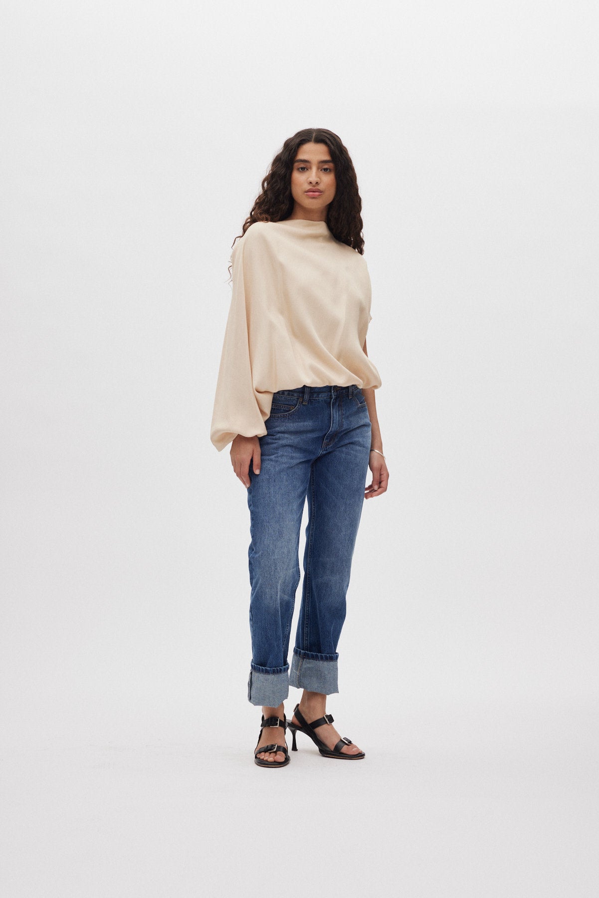 Mist - Ripple drape blouse I Sand Dollar