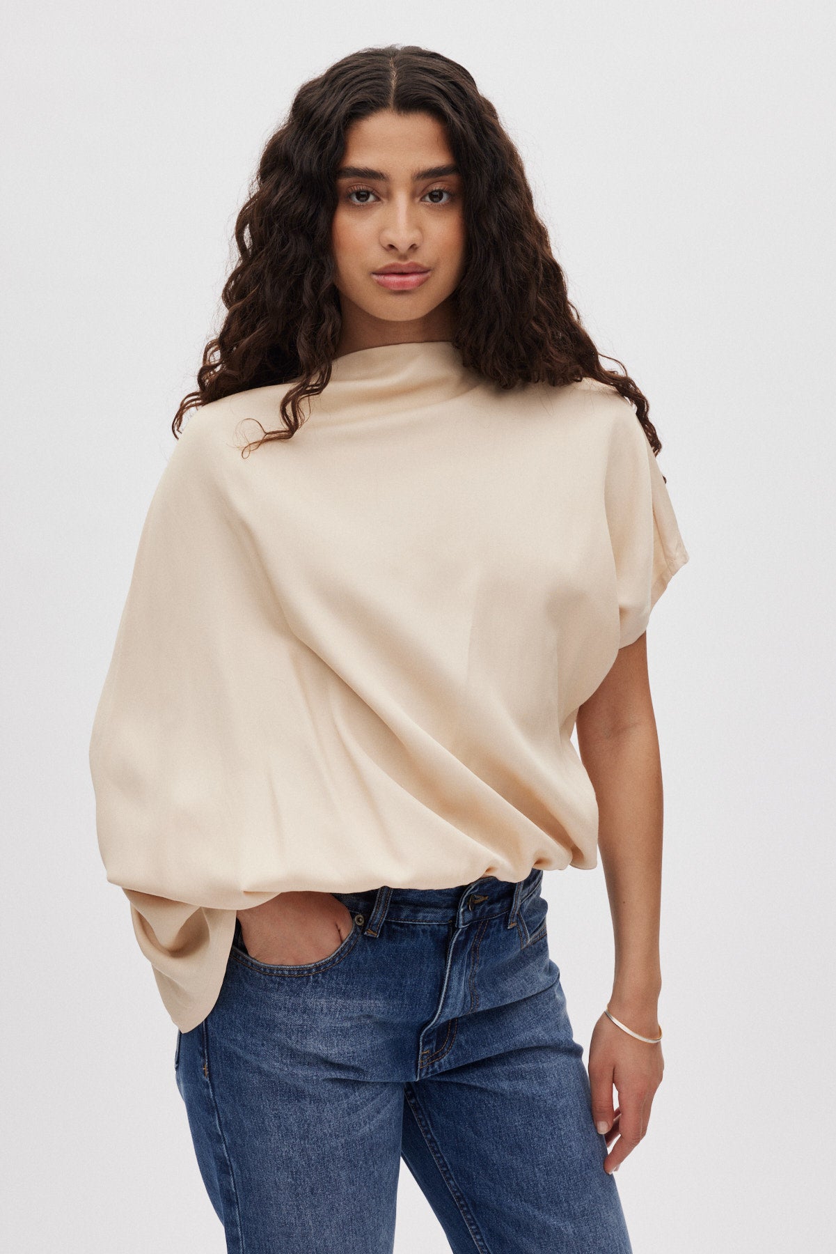 Mist - Ripple drape blouse I Sand Dollar