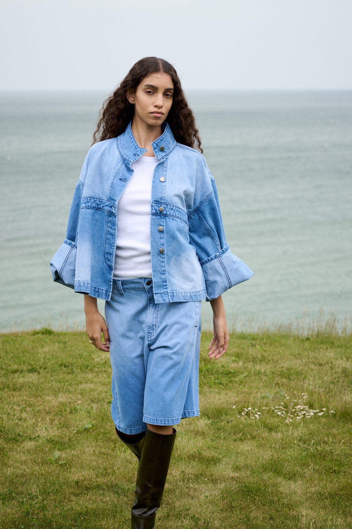 Donela - Denim jacket I Light washed denim