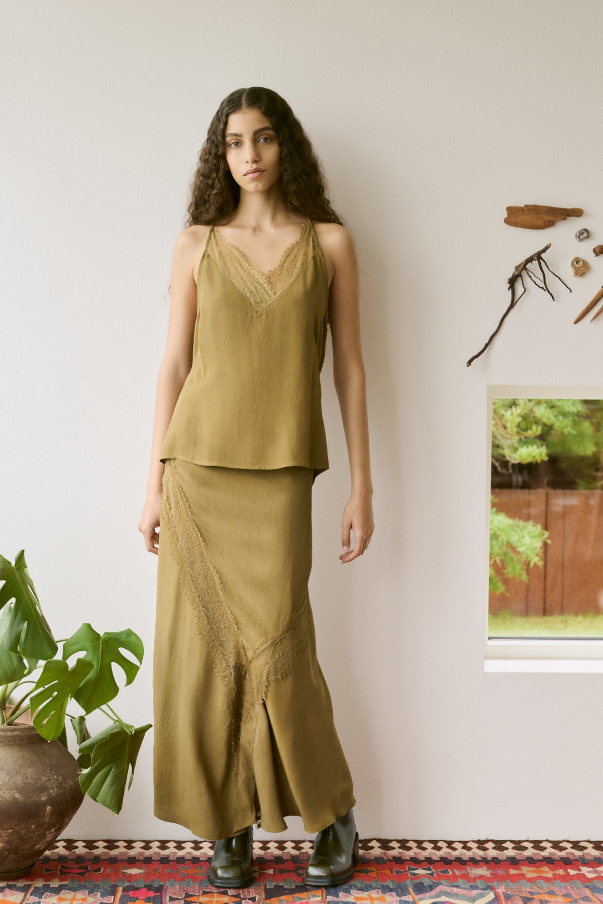 Leia - Sheer lace skirt I Hazelnut