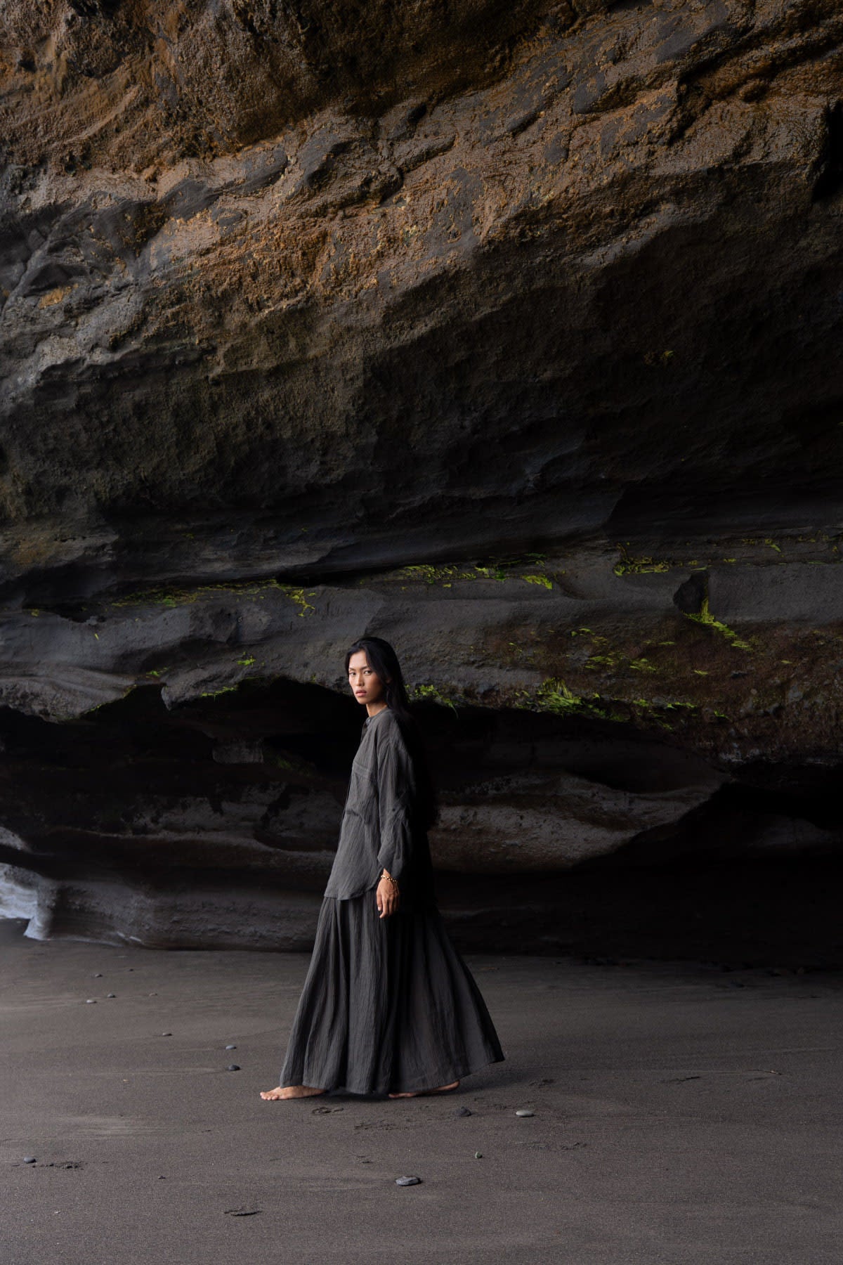 Jumana - Crinkled flared skirt I Faded black