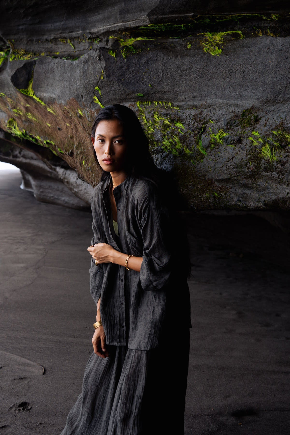 Bobbies - Crinkled oversize shirt I Faded black