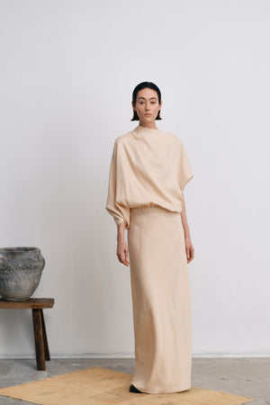 Mila - Ripple drape dress I Sand Dollar