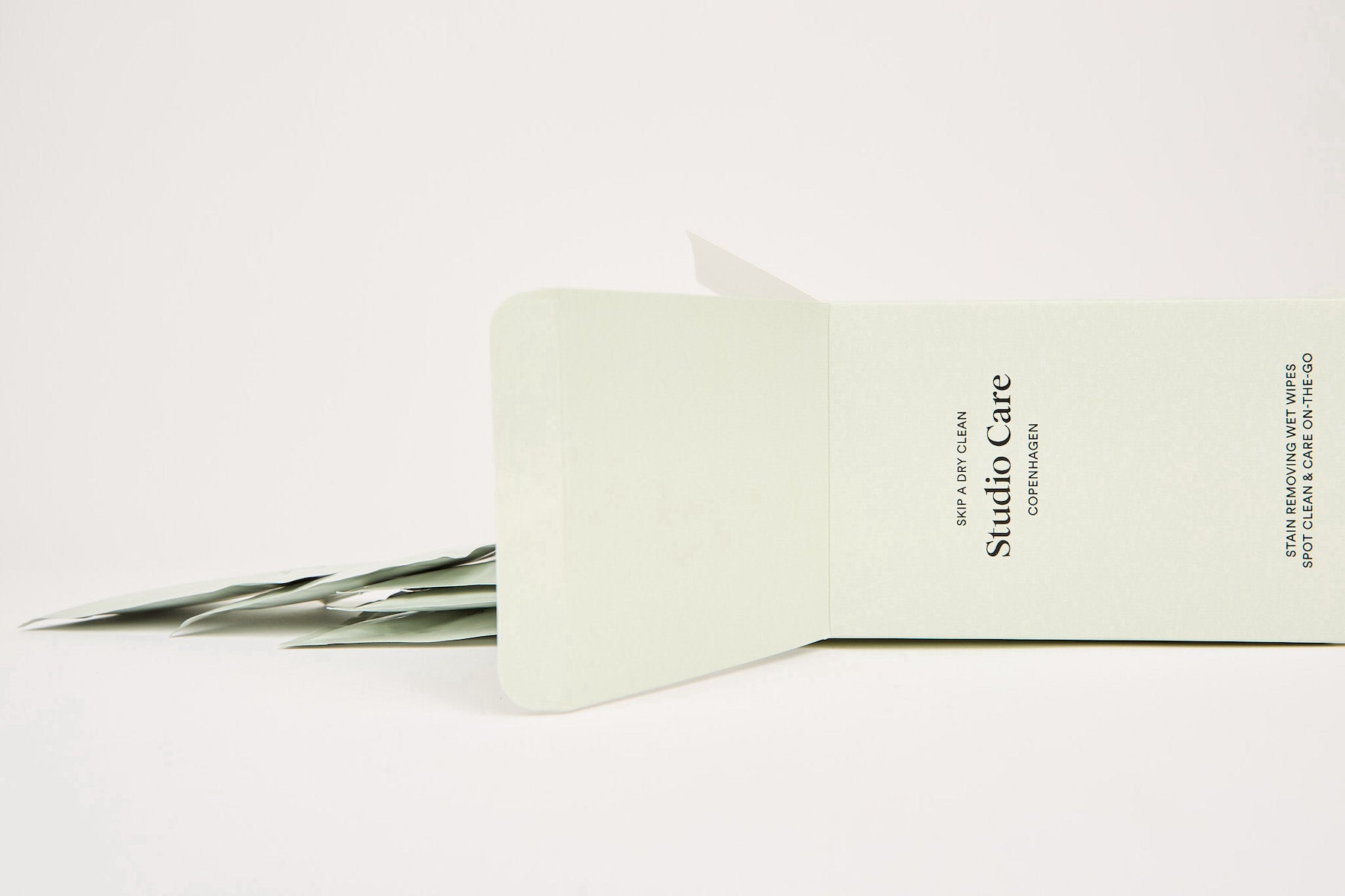 Stain Removing Wet Wipes - Studio Care Copenhagen I Pastel Green